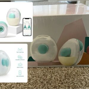 Wearable Breast Pump with App Control - Mint Green